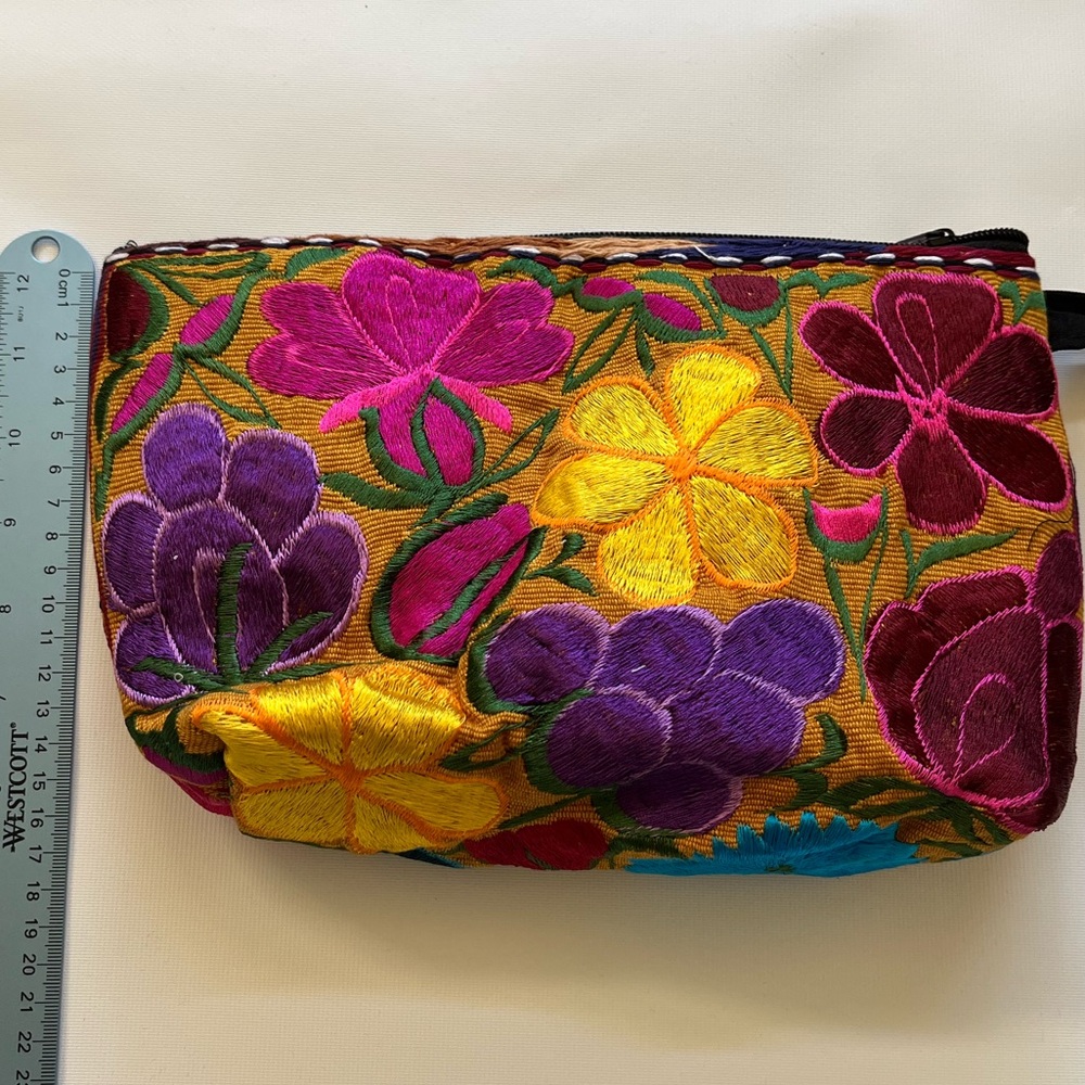 Floral Embroidered Women's Bag - Picture 2 of 6